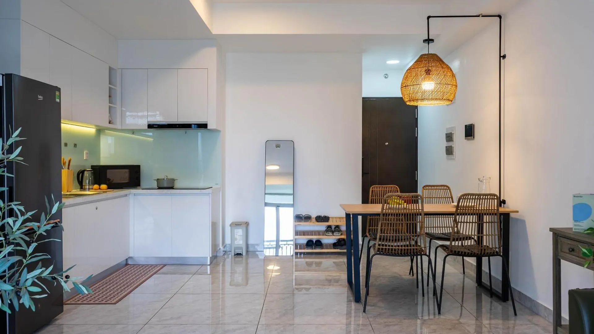 Homestay Roomio Paris Hoang Kim-Shared Apartment Ho Chi Minh City